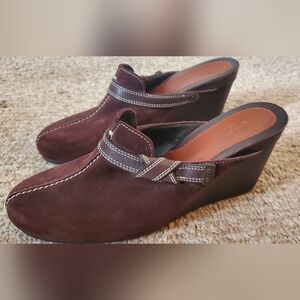 COLE HAAN  Choc.Brown Suede Leather Wedge mule. Size.  7